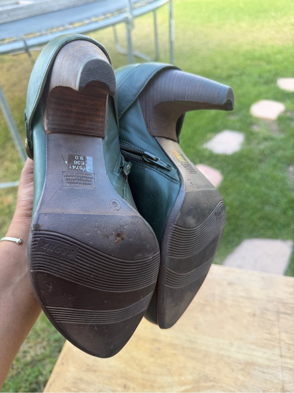 Bronx Green Leather Boots with Red Suede Lining - Picture 4 of 8